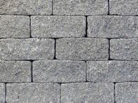 Gerwing Mauerstein GerloCastell UnoStone - granit-grau, gerumpelt, 3-seitig gespalten, 30x16,5x12,5 cm