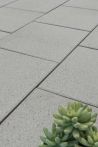 Gala-Lusit BellaStone® Classic Garten- und Terrassenplatte - Granit-Grau mit Fase