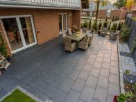Gala-Lusit BellaStone® Plan Garten- und Terrassenplatte 60x40x4,5 cm - Basalto mit Microfase
